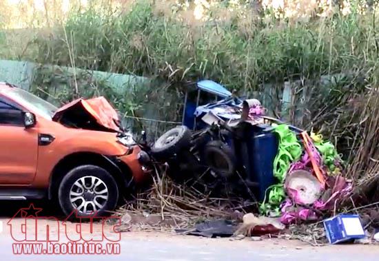 Ô tô bán tải phóng nhanh tông xe ba gác, một người tử vong ảnh 1